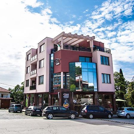 Family Hotel Pak Tam Карлово Экстерьер фото