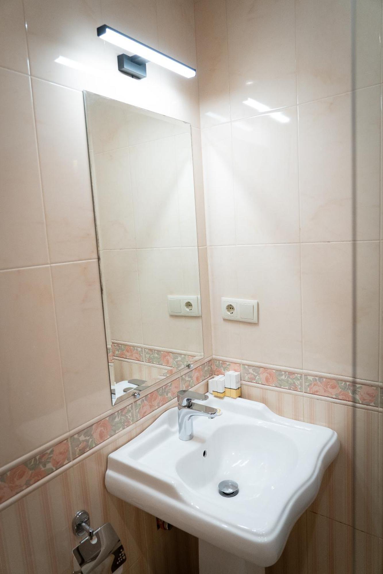 Family Hotel Pak Tam Карлово Экстерьер фото